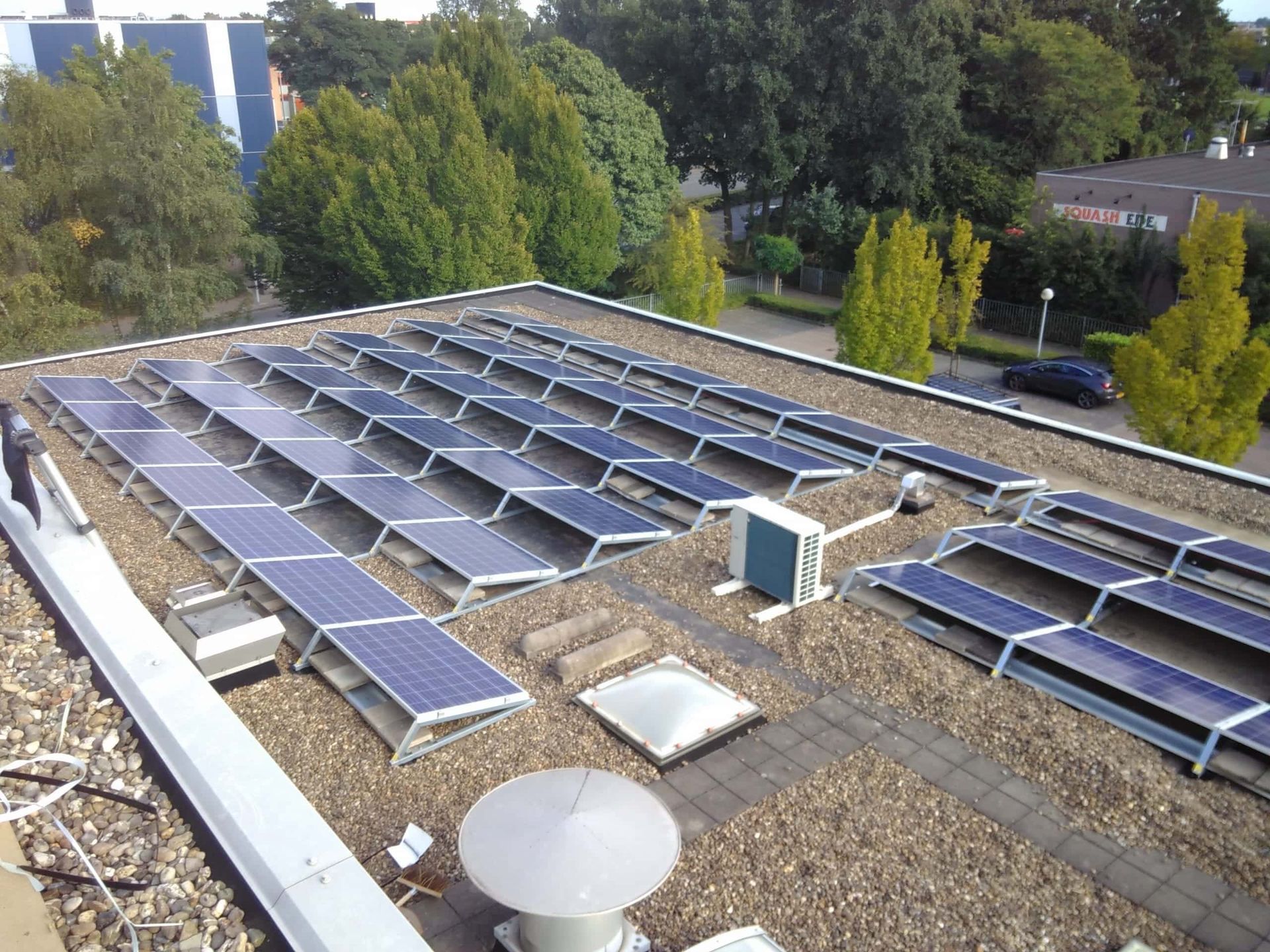 zonnepanelen op schooldak