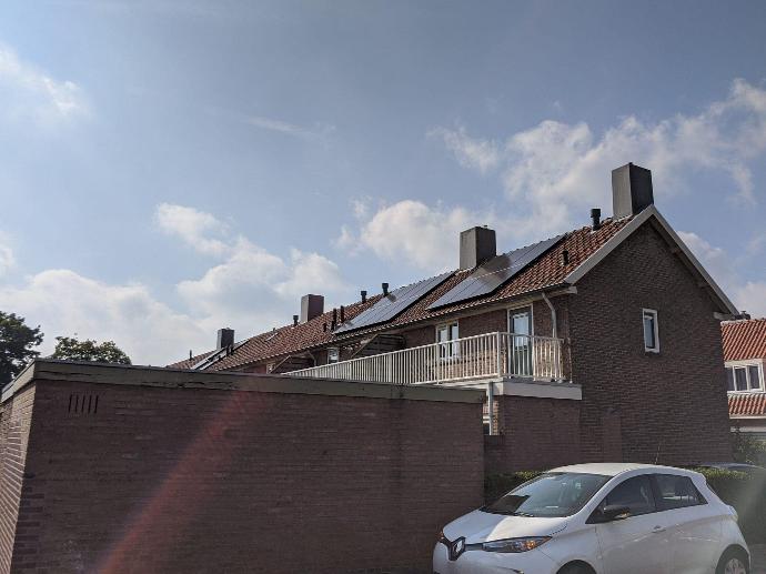 zonnepanelen op het dak van sociale huurwoningen woningcorporatie