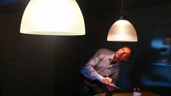 energie adviseur aan het werk